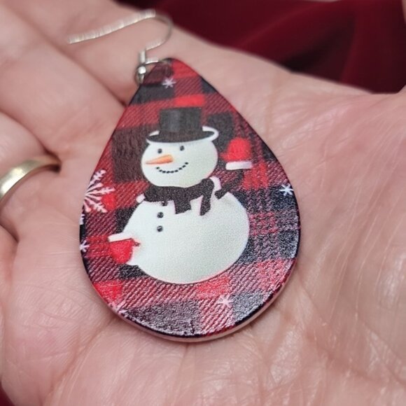 Snowman Dangle Wooden Earrings White Black Red Plaid 2 1/2" Drop New - Picture 6 of 11